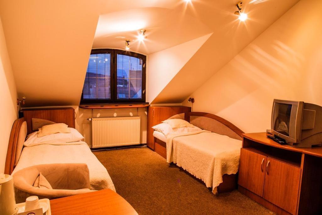 Penzion Pod Hradom Trencin Exterior photo